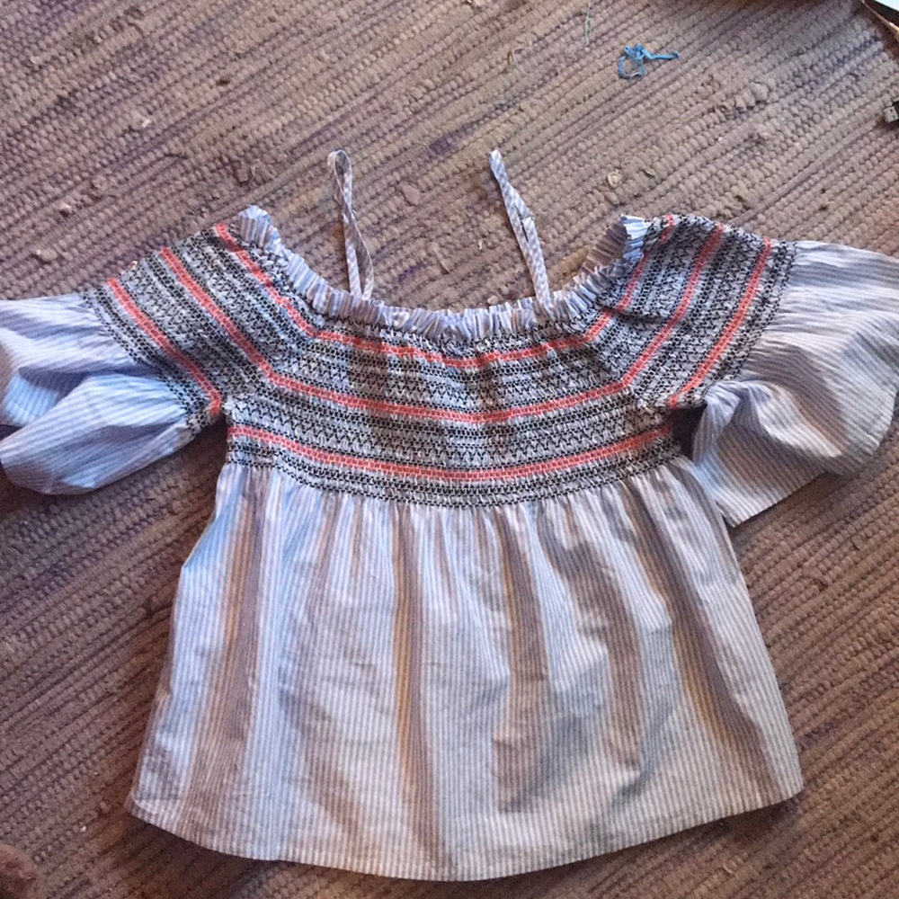 🦄🦄 5/25 Smocked Striped Off the Shoulder Boho